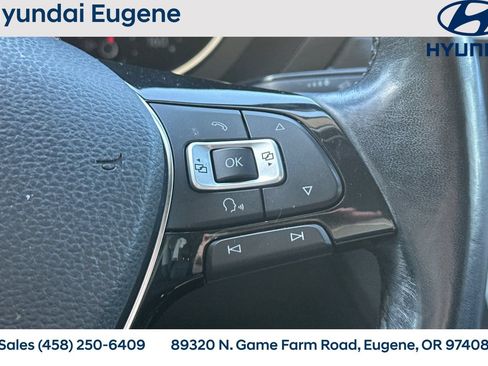 Used 2018 Volkswagen Tiguan SE FWD image 32