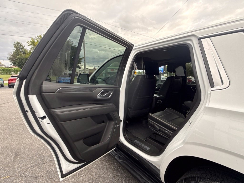 Used 2021 GMC Yukon SLT AWD/4WD image 14
