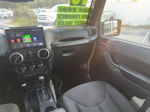 Used 2018 Jeep Wrangler Unlimited Sport S image 13