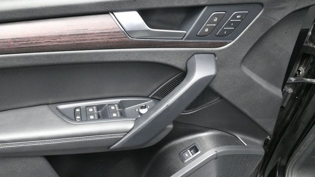 Used 2021 Audi Q5 Prestige w/ Prestige Package AWD/4WD image 15