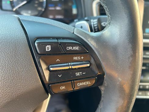 Used 2019 Hyundai Ioniq Plug-In Hybrid image 19