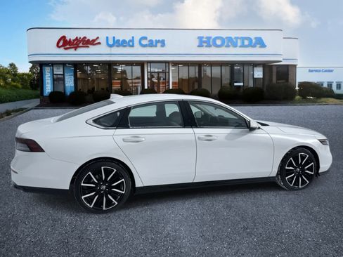 Used 2025 Honda Accord Touring image 6