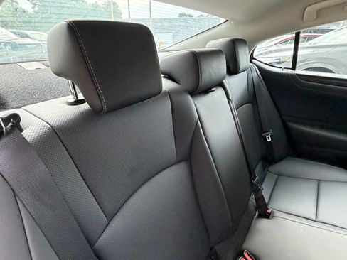 Used 2025 Lexus ES 350 w/ Premium Package FWD image 41