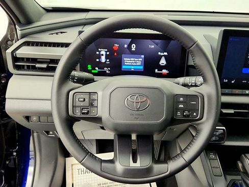 Used 2026 Toyota RAV4 SE AWD/4WD image 12