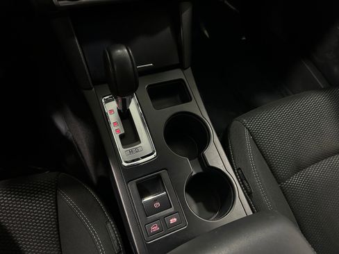 Used 2018 Subaru Outback 2.5i Premium image 11