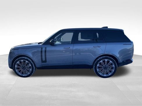 New 2026 Land Rover Range Rover SE image 2