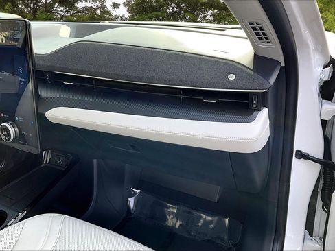 Certified 2022 Ford Mustang Mach-E Premium image 28