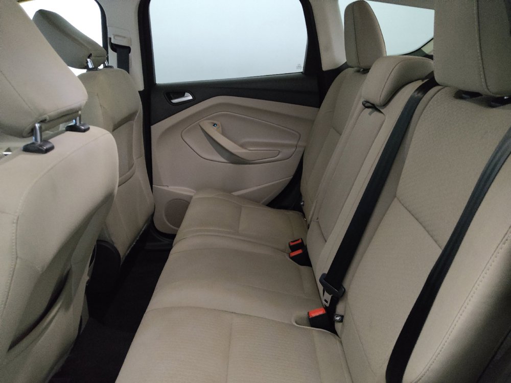 Used 2019 Ford Escape SE FWD image 18