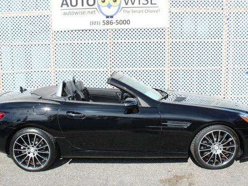 Used 2019 Mercedes-Benz SLC 300 image 6