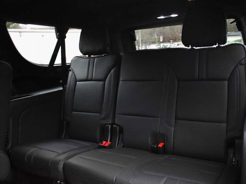 New 2026 Chevrolet Suburban RST image 13