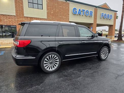 Used 2019 Lincoln Navigator Reserve AWD/4WD image 5