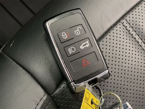 Used 2022 Land Rover Range Rover Sport HST image 30