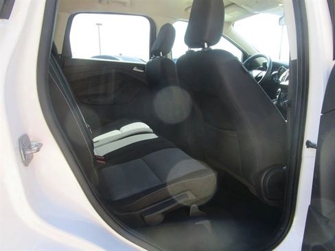 Used 2019 Ford Escape SE image 21