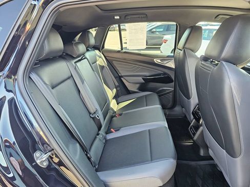 Used 2023 Volkswagen ID.4 S RWD image 15