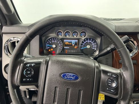 Used 2014 Ford F350 Lariat image 14