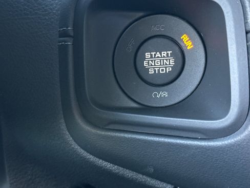 New 2025 Jeep Gladiator Mojave image 26