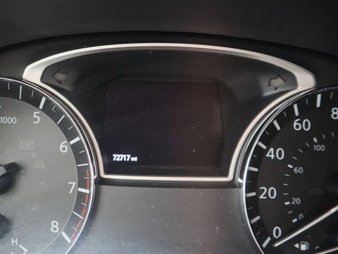 Used 2020 Nissan Pathfinder S image 20