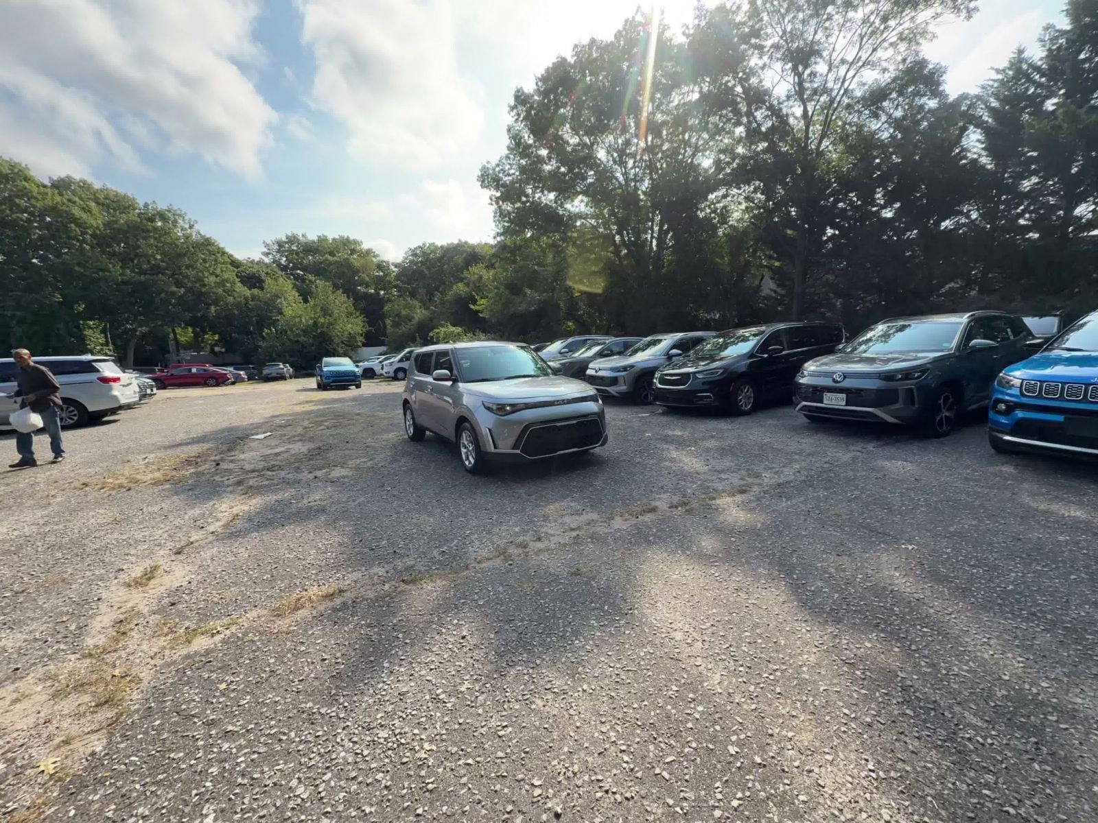 Used 2025 Kia Soul LX w/ LX Technology Package FWD image 3