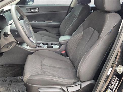Used 2018 Kia Optima LX w/ 17" Alloy Wheels Package image 16