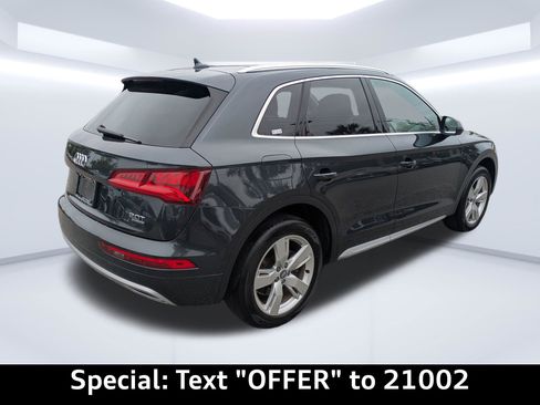 Used 2018 Audi Q5 2.0T Premium Plus w/ Premium Plus Package AWD/4WD image 2