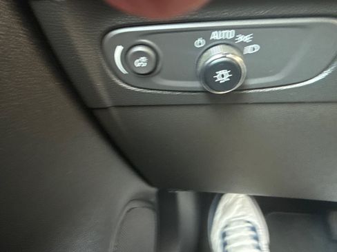 Used 2023 Buick Envision Essence AWD/4WD image 23