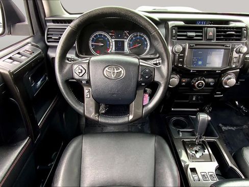 Used 2015 Toyota 4Runner Trail Premium w/ Four Season Floor Mat Package AWD/4WD image 5