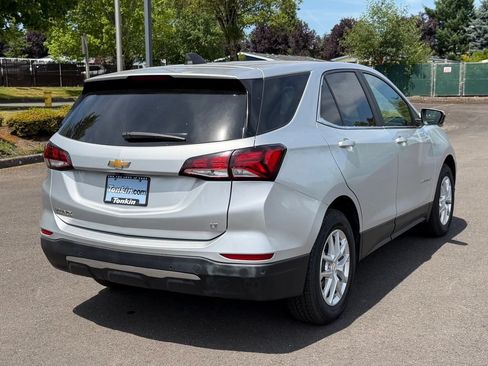 Used 2022 Chevrolet Equinox LT w/ Driver Convenience Package FWD image 8
