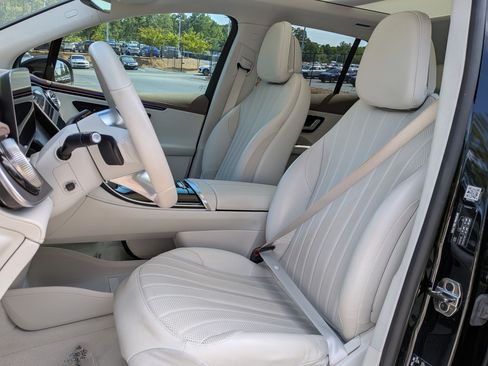 Certified 2023 Mercedes-Benz EQE 500 4MATIC SUV image 16