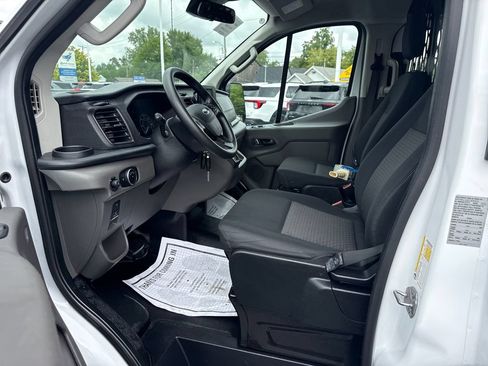 Used 2025 Ford Transit 250 Low Roof w/ Exterior Upgrade Package RWD image 25