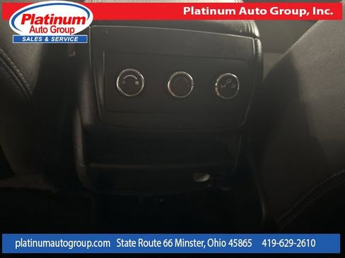 Used 2017 Chevrolet Traverse LT image 27