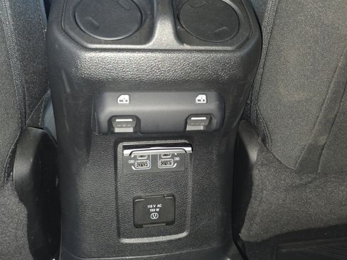 Used 2023 Jeep Wrangler Unlimited w/ Sun & Screen Package image 14