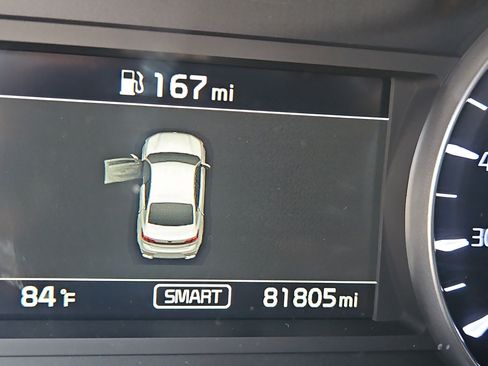 Used 2020 Kia Cadenza Limited image 16