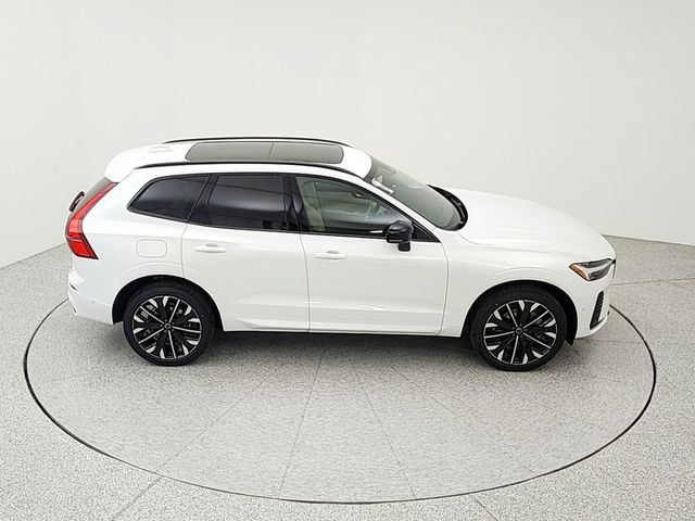 New 2026 Volvo XC60 T8 Ultra w/ Protection Package Premier AWD/4WD image 16