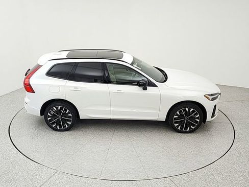 New 2026 Volvo XC60 T8 Ultra w/ Protection Package Premier image 16