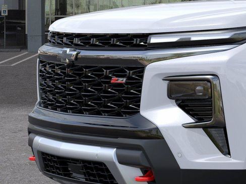 New 2026 Chevrolet Traverse Z71 w/ Enhanced Driving Package AWD/4WD image 13