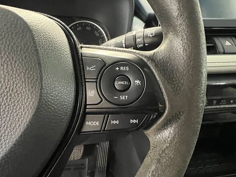 Used 2022 Toyota RAV4 XLE AWD/4WD image 21