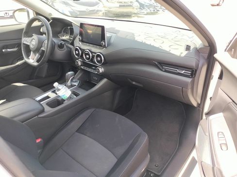 Used 2020 Nissan Sentra SV w/ Electronics Package FWD image 4