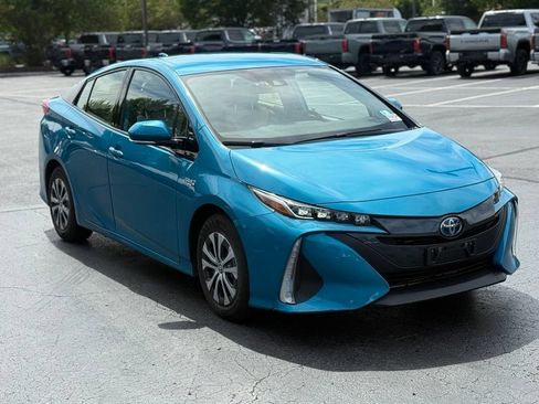 Used 2020 Toyota Prius Prime XLE FWD image 11