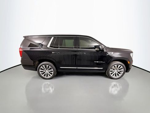 Used 2021 GMC Yukon Denali w/ Denali Premium Package image 8