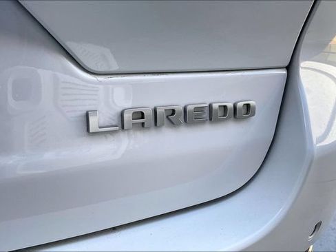 Used 2025 Jeep Grand Cherokee Laredo X w/ Trailer Tow Package AWD/4WD image 31