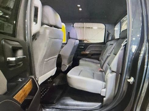 Used 2017 Chevrolet Silverado 2500 LTZ AWD/4WD image 4