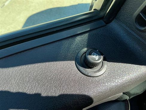 Used 2013 Ford F150 Limited image 29