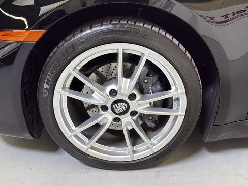 Used 2022 Porsche 911 Carrera 4 image 23