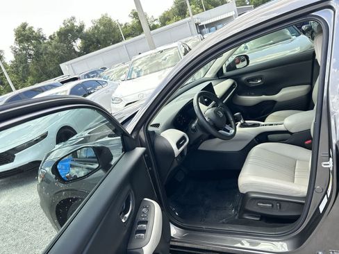 Certified 2026 Honda HR-V EX-L image 10