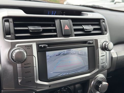Used 2016 Toyota 4Runner SR5 AWD/4WD image 23