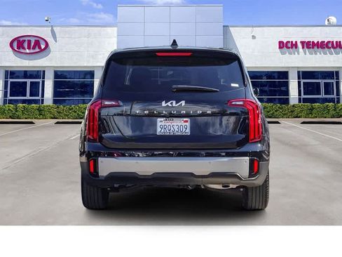 Certified 2025 Kia Telluride LX image 5