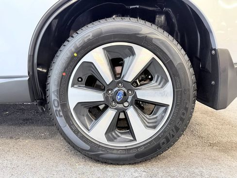 Used 2018 Subaru Forester 2.5i Premium AWD/4WD image 7