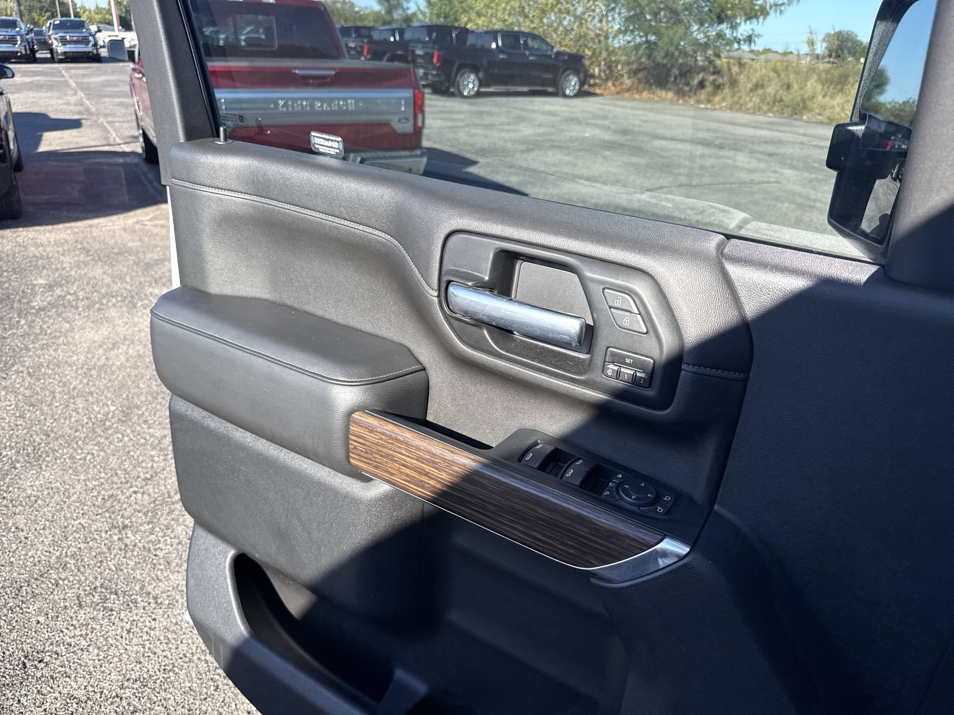 Used 2022 Chevrolet Silverado 2500 High Country AWD/4WD image 29