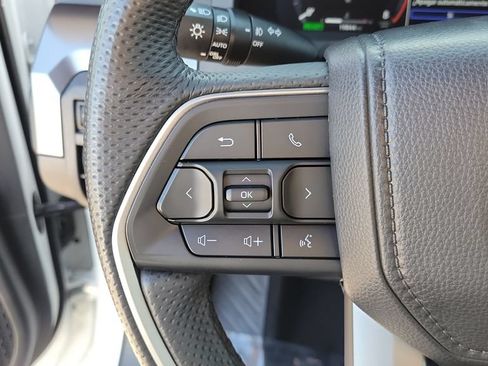 Certified 2025 Toyota Tacoma TRD Sport AWD/4WD image 19