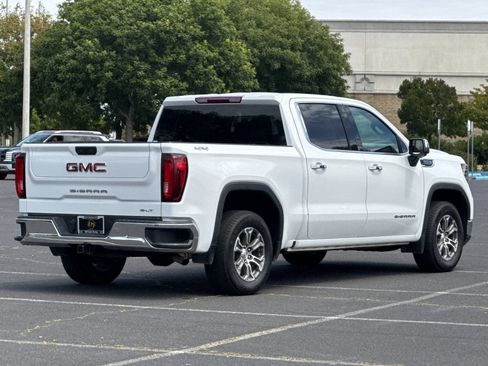 Used 2025 GMC Sierra 1500 SLT AWD/4WD image 4
